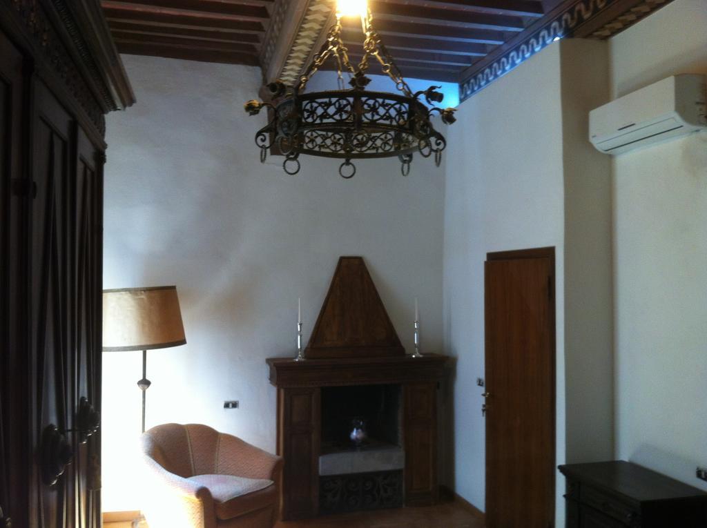 Camere D'Epoca سيينا الغرفة الصورة